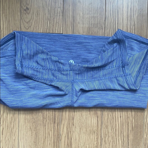 Lululemon align shorts 6” - Picture 3 of 6